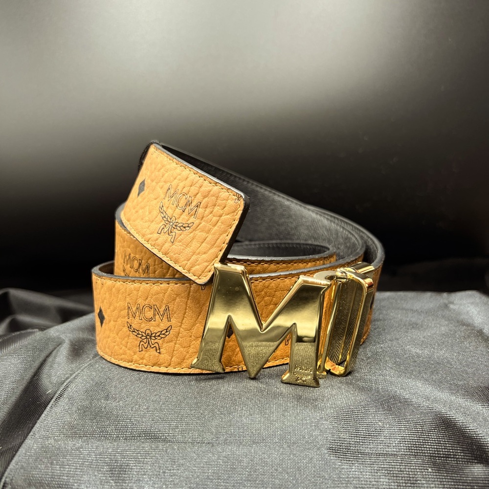 NWT MCM Claus Mens Belt - Reversible/Adjustable